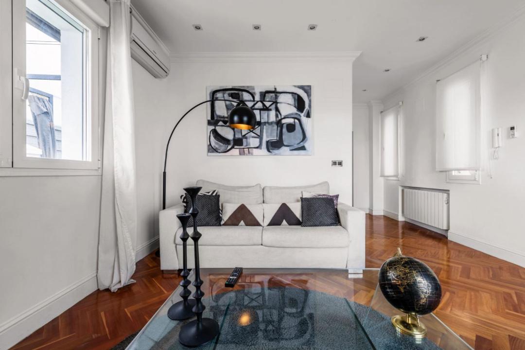 1 Bedroom 1 Bathroom Furnished - Salamanca - Modern Wterrace - Mintystay Apartamento *